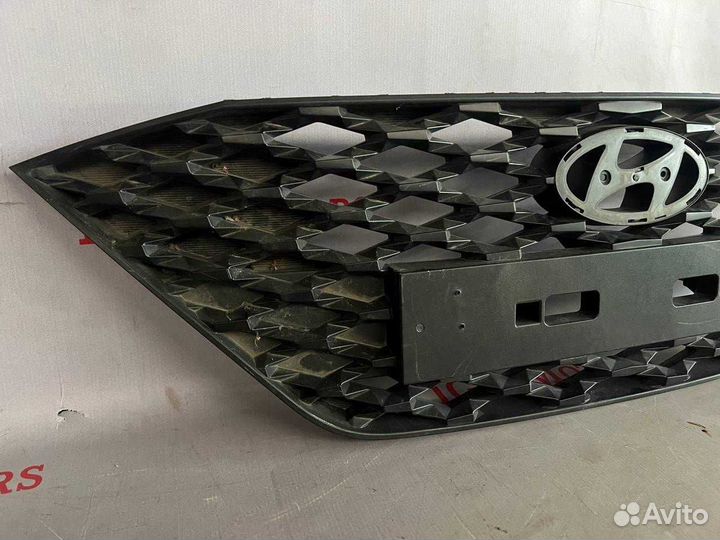 Решетка радиатора Солярис 20 б\у оригинал