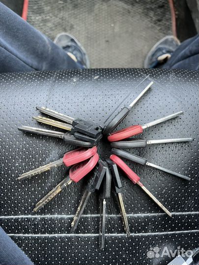 Дверь входная металлическая