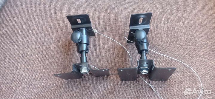 Кронштейн для акустики