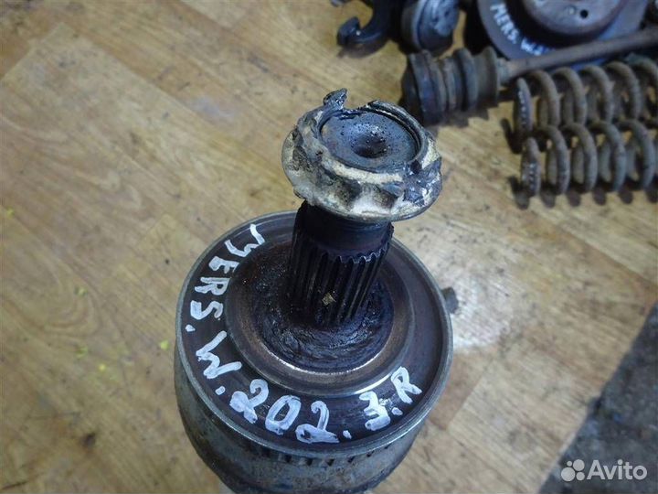 Полуось задняя правая Mercedes Benz W202 1993-2000