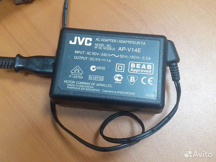 Видеокамера JVC GR-D73ER
