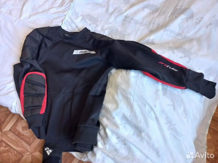 Reusch свитер вратаря