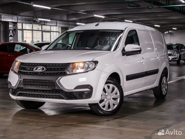 Водитель на авто компании