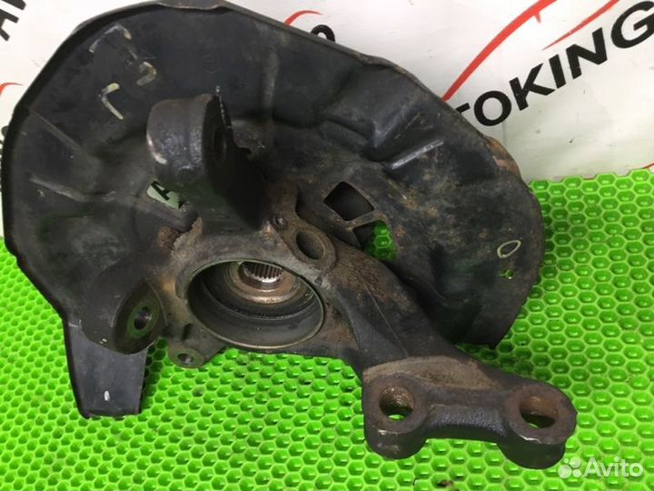 Ступица передняя левая Toyota Harrier MCU35 1MZ-FE