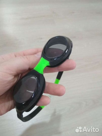 Очки для плавания