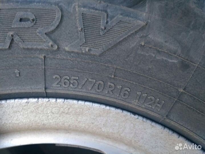 Toyo Open Country W/T 265/70 R16