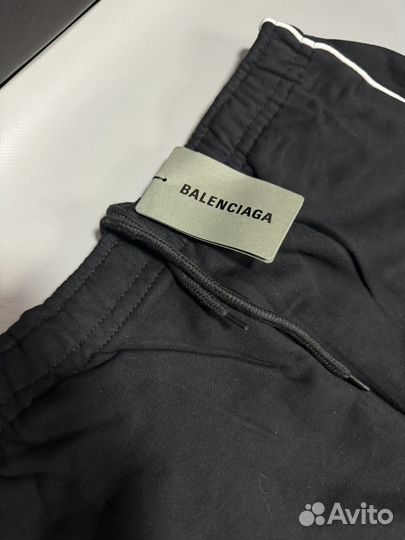 Balenciaga 3D icon