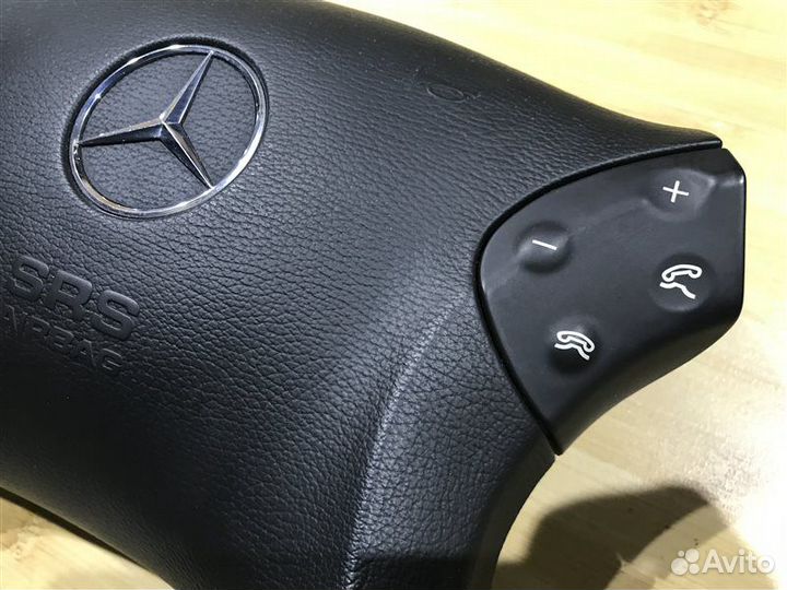 Подушка безопасности в руль Mercedes-Benz C-Class