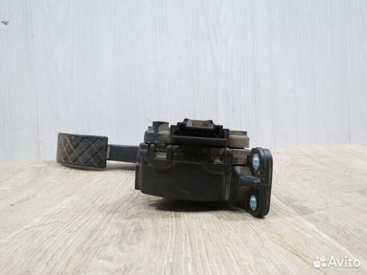 Педаль газа Volkswagen Polo