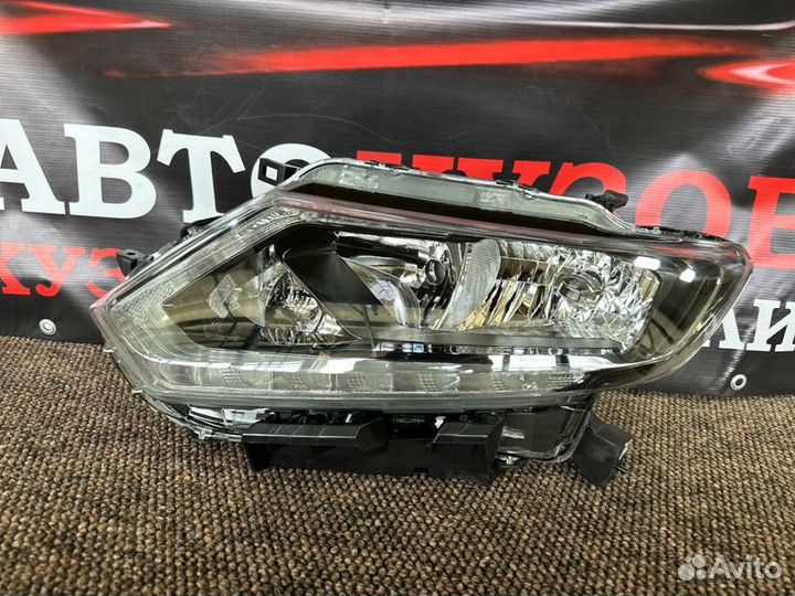Фара левая Nissan X-Trail 32 2014