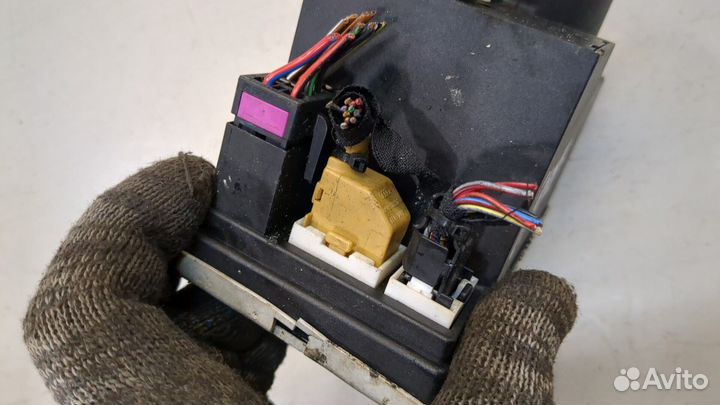 Компрессор центрального замка Audi A4 (B5)