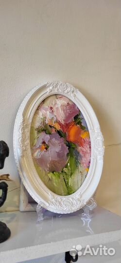 Абстрактный букет. Картина маслом в гипсовой раме