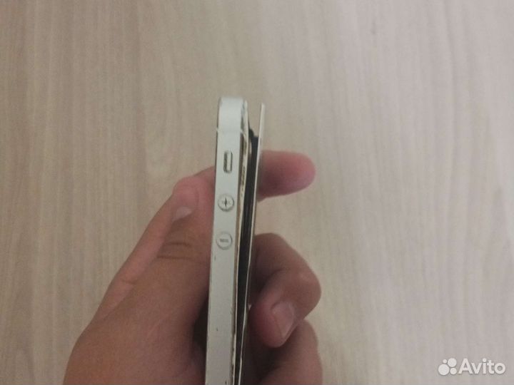 Телефон iPhone 5s