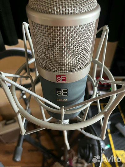 Студийный микрофон SE Electronics Genemi 3500