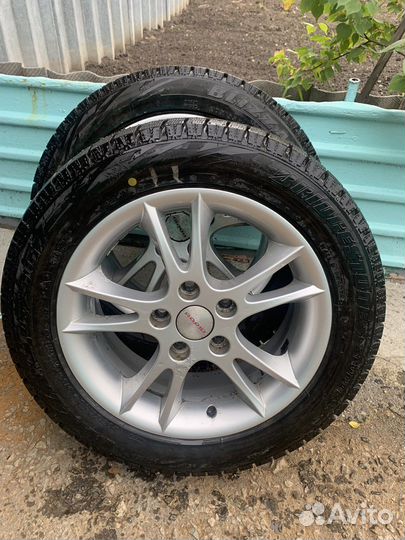 R16 Bridgestone Blizzak Ice 205/55, PCD 5x120 DIA 16