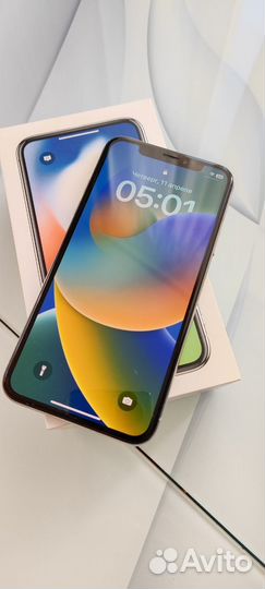 iPhone X, 64 ГБ