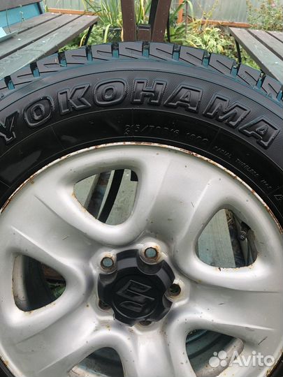 Yokohama Geolandar I/T-S G073 215/70 R16