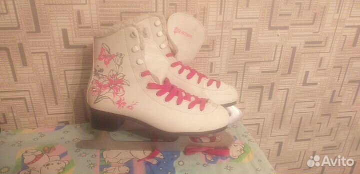 Коньки фигурные