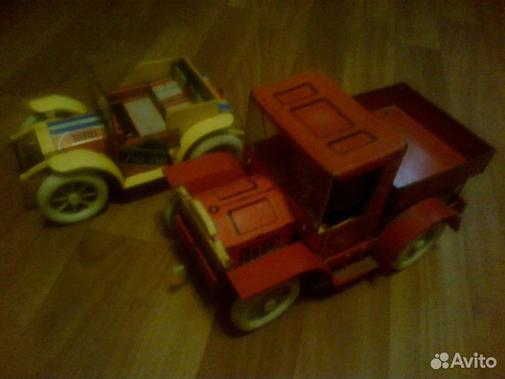 Советские игрушки Грузовик и Фаэтон
