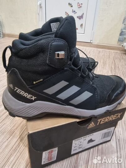 Кроссовки adidas terrex