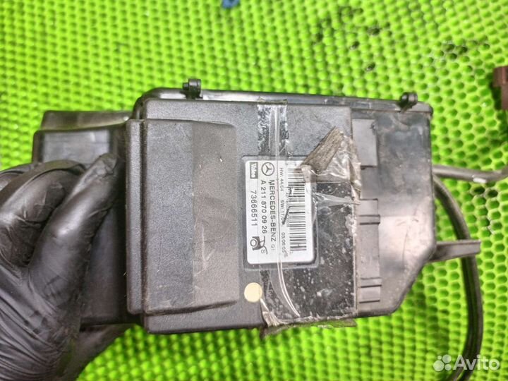 Блок крышки багажника Mercedes-Benz E-class