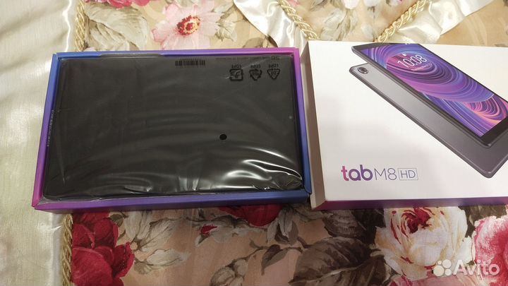 Планшет Lenovo tab8