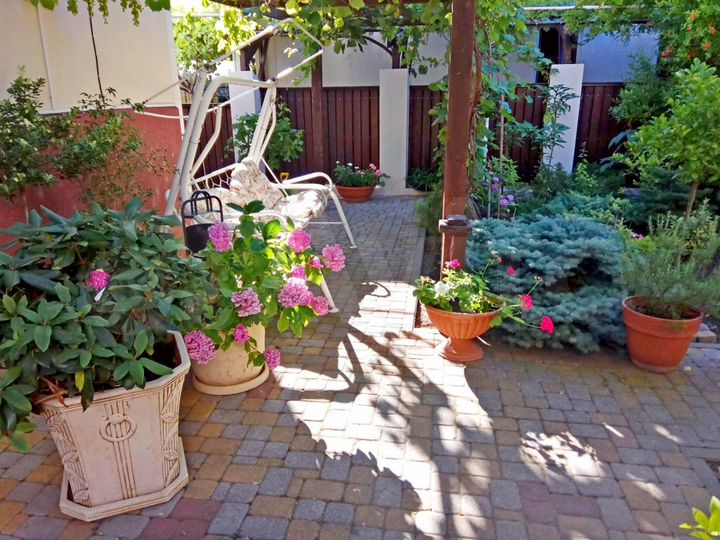 Комната 23 м² в 9-к., 2/3 эт.