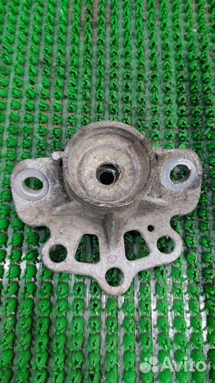 Опора амортизатора Opel Corsa D 2011