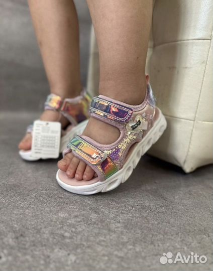 Сандали новые для девочки 22,23,24,25,26