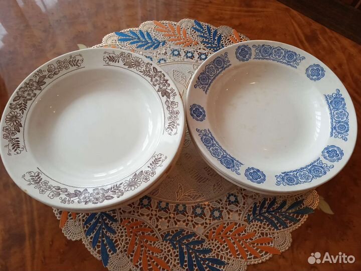 Тарелки суповые,десертные