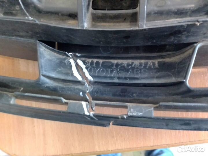 Решетка радиатора Toyota Corolla E150