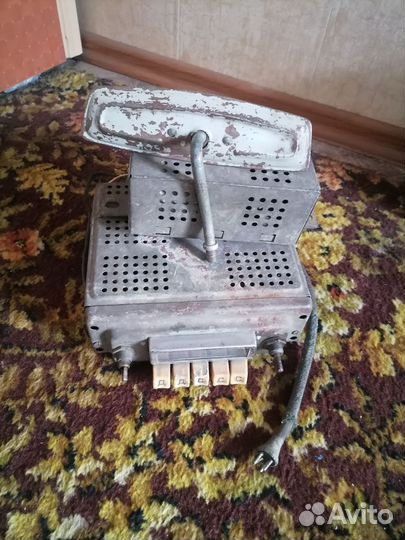 Ламповый радиоприемник Волга газ 21