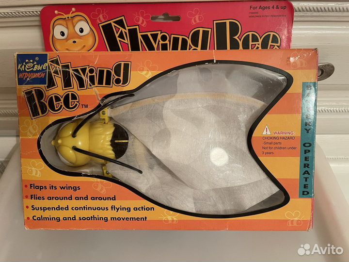 Пчела летающая