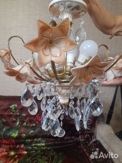 Хрустальная люстра