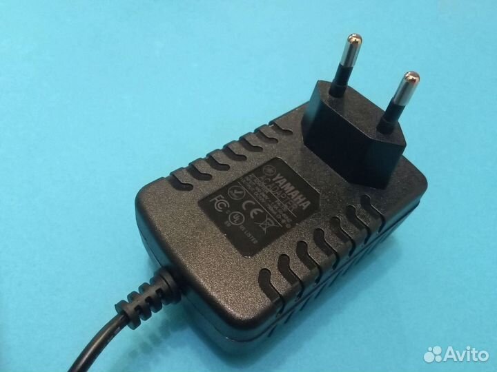 Блок питания синтезатора Yamaha 12V 700 - 750mA