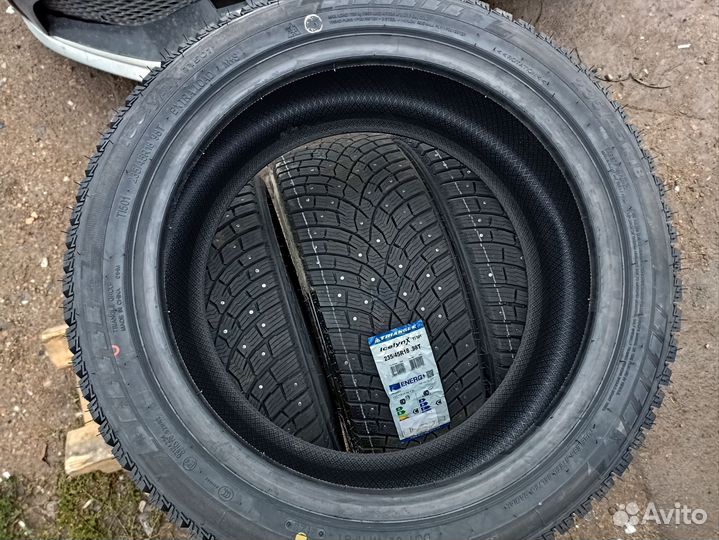 Triangle IcelynX TI501 235/45 R18