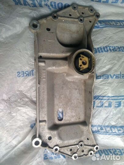 Подрамник VAG