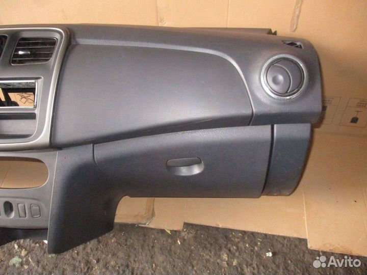 Торпедо Renault Logan 2