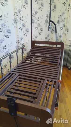 Кровать для лежачих больных с электроприводом