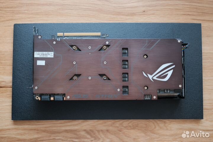 Видеокарта Asus GeForce GTX 1080 Ti strix