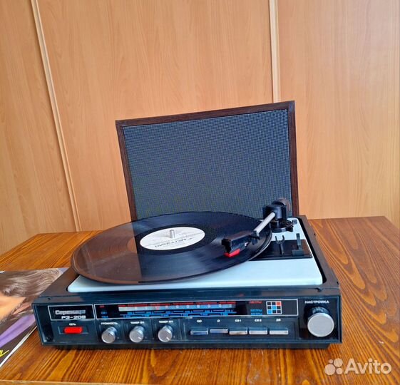 Проигрыватель винила 
