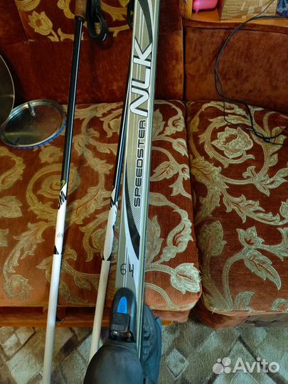 Комплект: лыжи, ботинки, лыжные палки