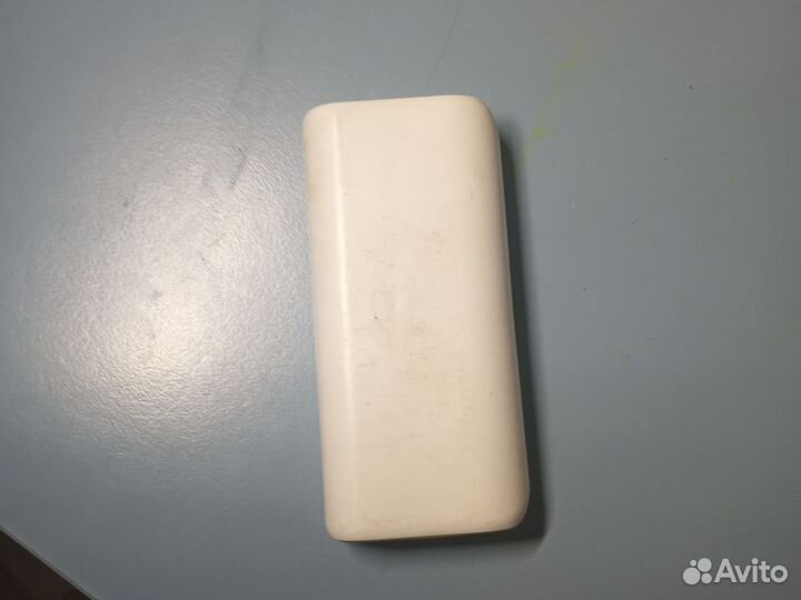 HI-level павербанк с фонариком