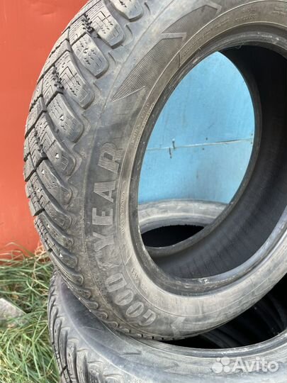 Goodyear UltraGrip Ice 205/60 R16
