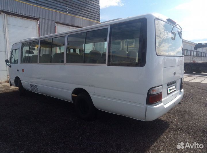 Междугородний / Пригородный автобус Toyota Coaster, 2011