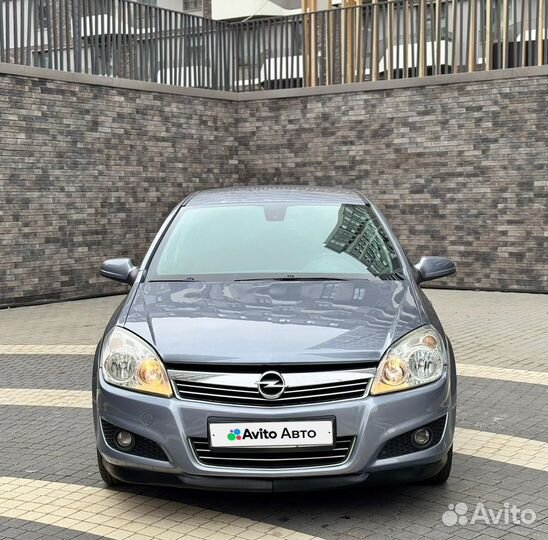 Opel Astra 1.8 AT, 2008, 205 210 км