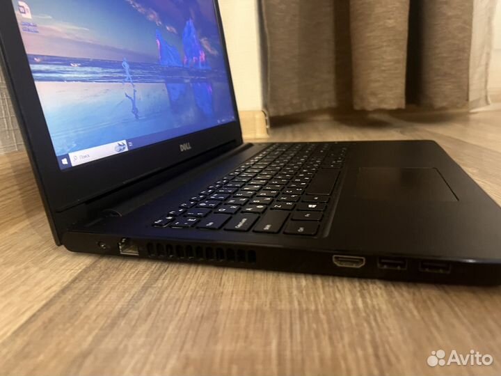 Ноутбук dell (ssd 240Gb + RAM8Gb + AMD 2Gb)