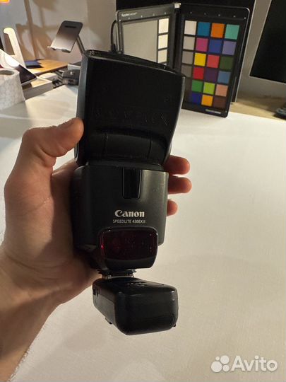 Вспышка камеры Canon 430ex II