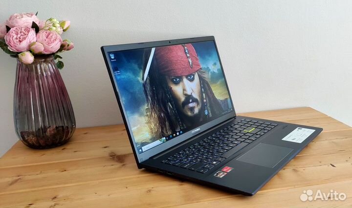 Мощный FHD IPS/4.1Ггц/16гб DDR4/SSD/8 ядер