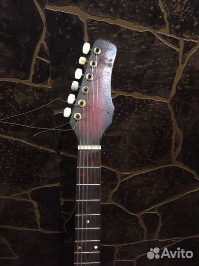 Акустическая гитара